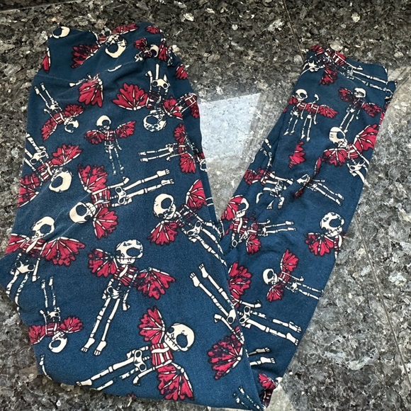 LuLaRoe Halloween Limited Edition Flying Skeleton Print Leggings Size O/S OS - Picture 3 of 11